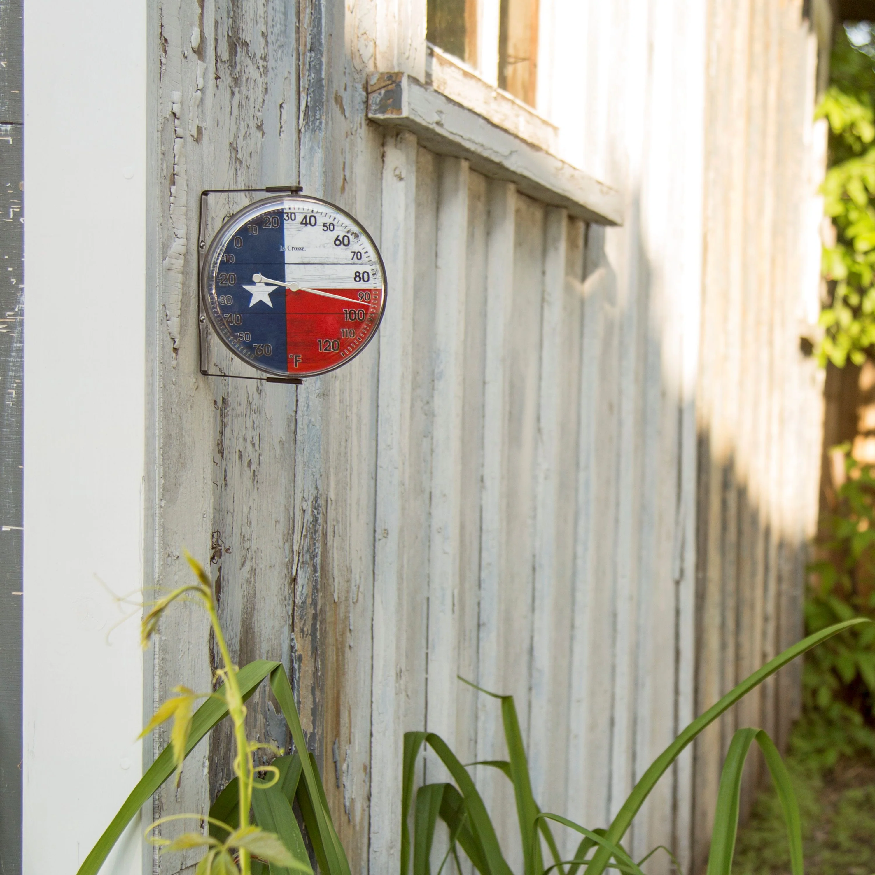 104-105TX 5-inch Americana Flag Thermometer with Bracket - Image 3