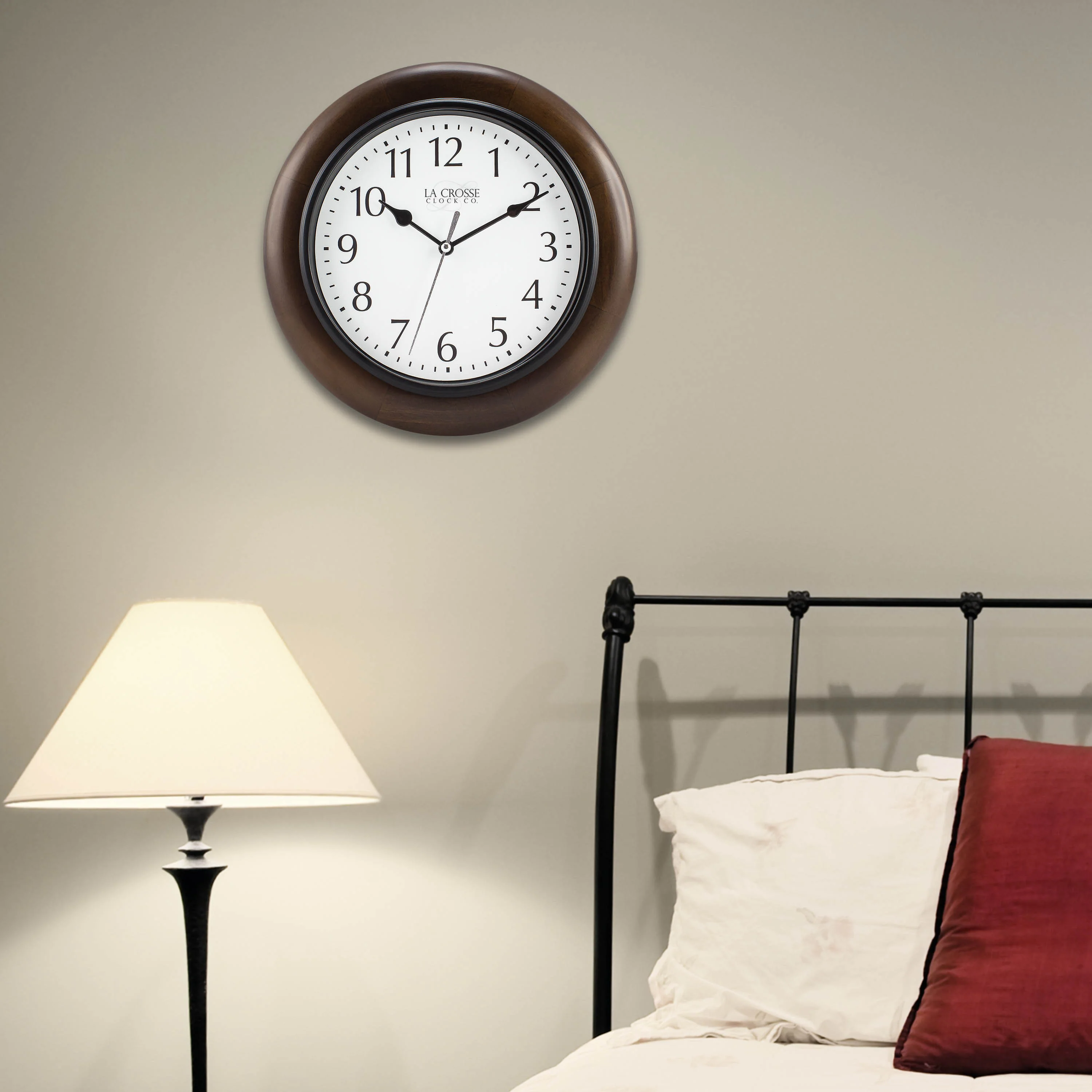 404-2625 10-inch Linwood Wall Clock - Image 4