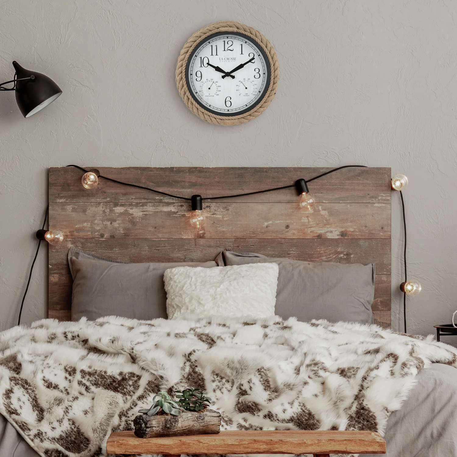 433-3836 14-inch Rowan In/Outdoor Wall Clock - Image 3