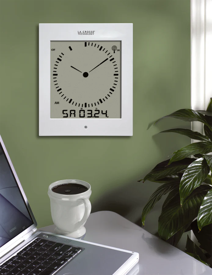 Analog Style Digital Atomic Clock - Image 2