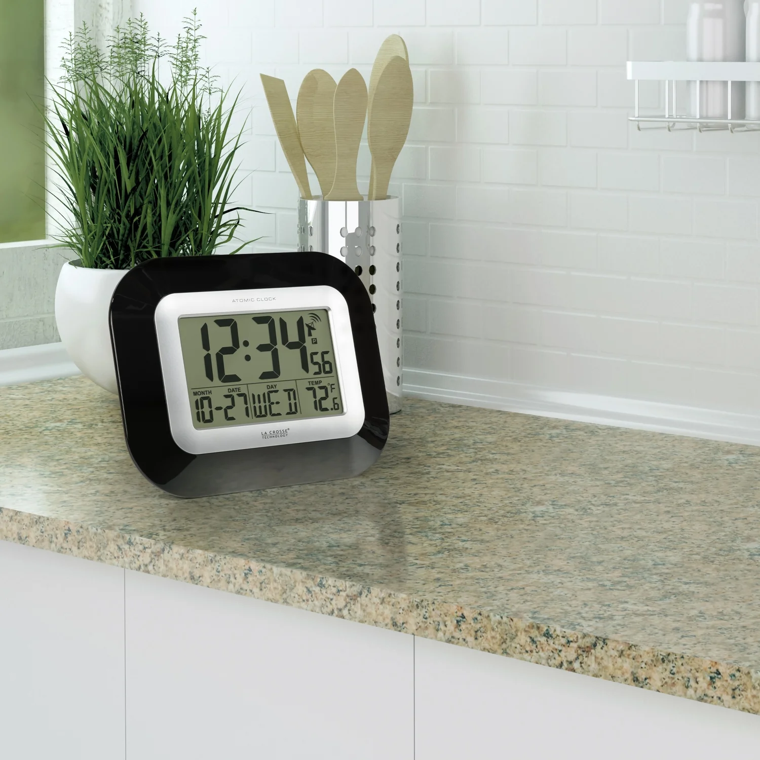 WT-8005U-B Atomic Digital Wall Clock with Indoor Temperature and Date - Image 4